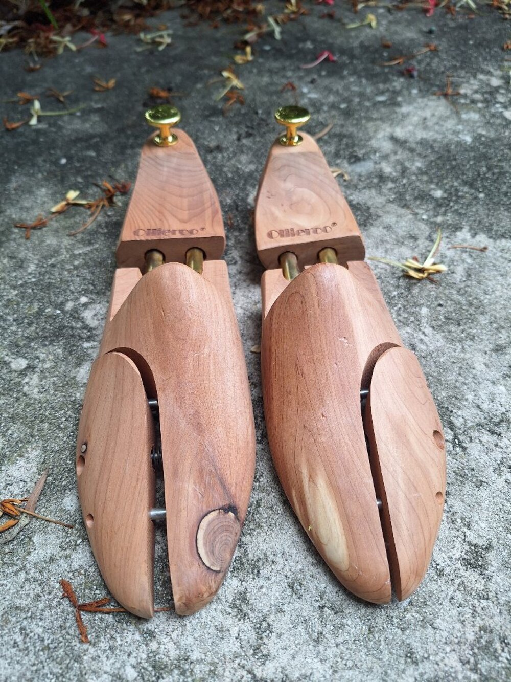 Women’s OLLIEROO cedar shoe trees L twin tube adjustable 11.5”